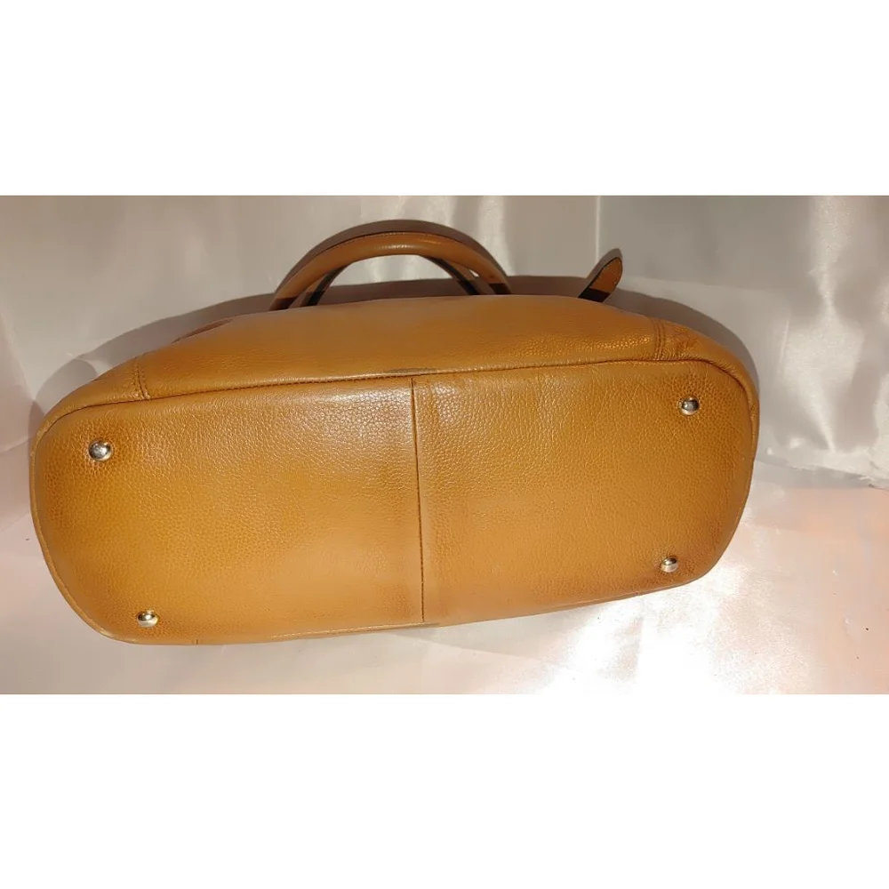 Kattee Pebbled Leather Shoulder Bag